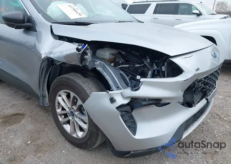 2022 Ford Escape Se z USA, uszkodzony, nr VIN 1FMCU9G61NUA94658